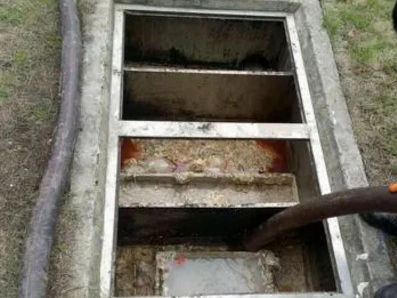 向阳街道隔油池清理
